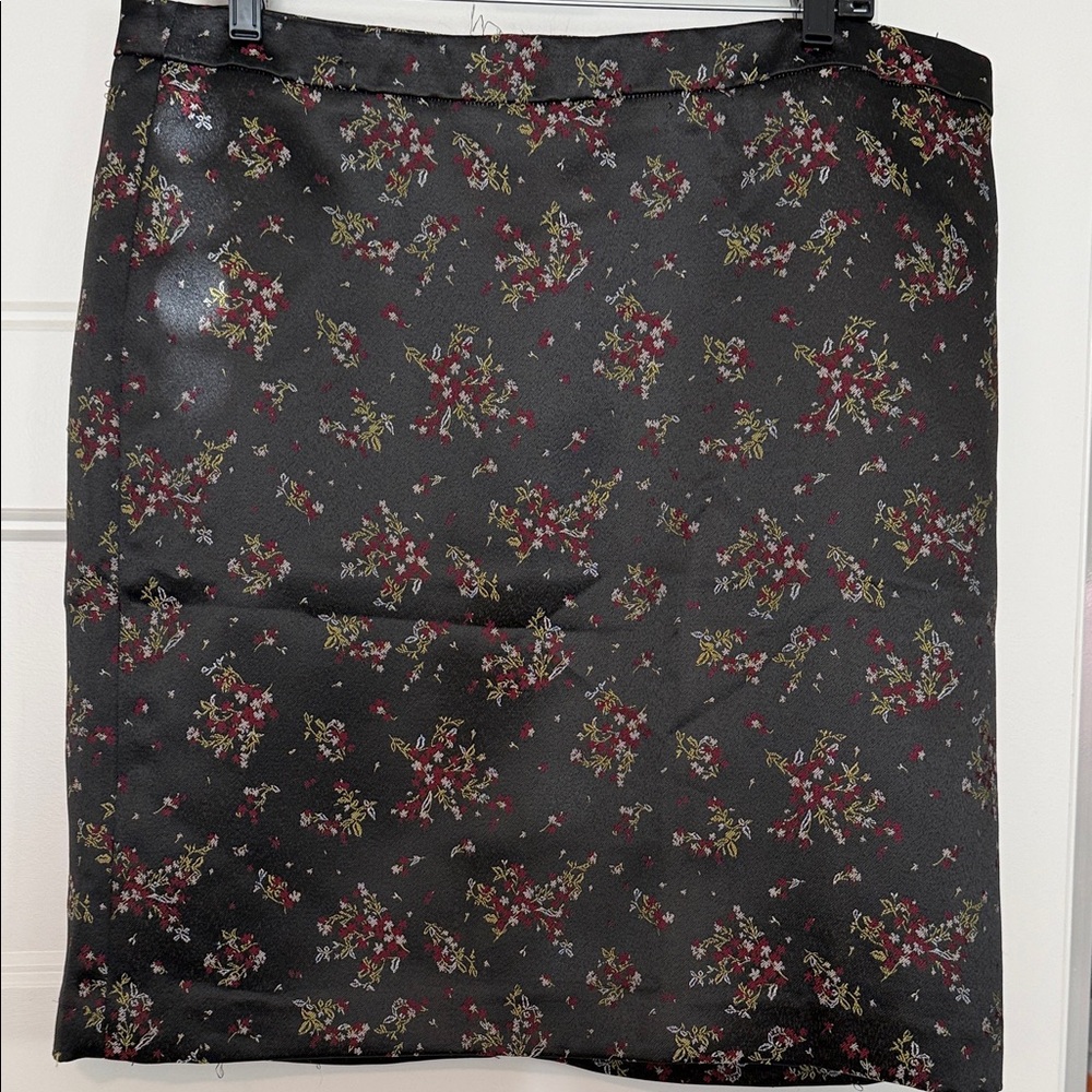 LOFT Black Floral Pencil Skirt